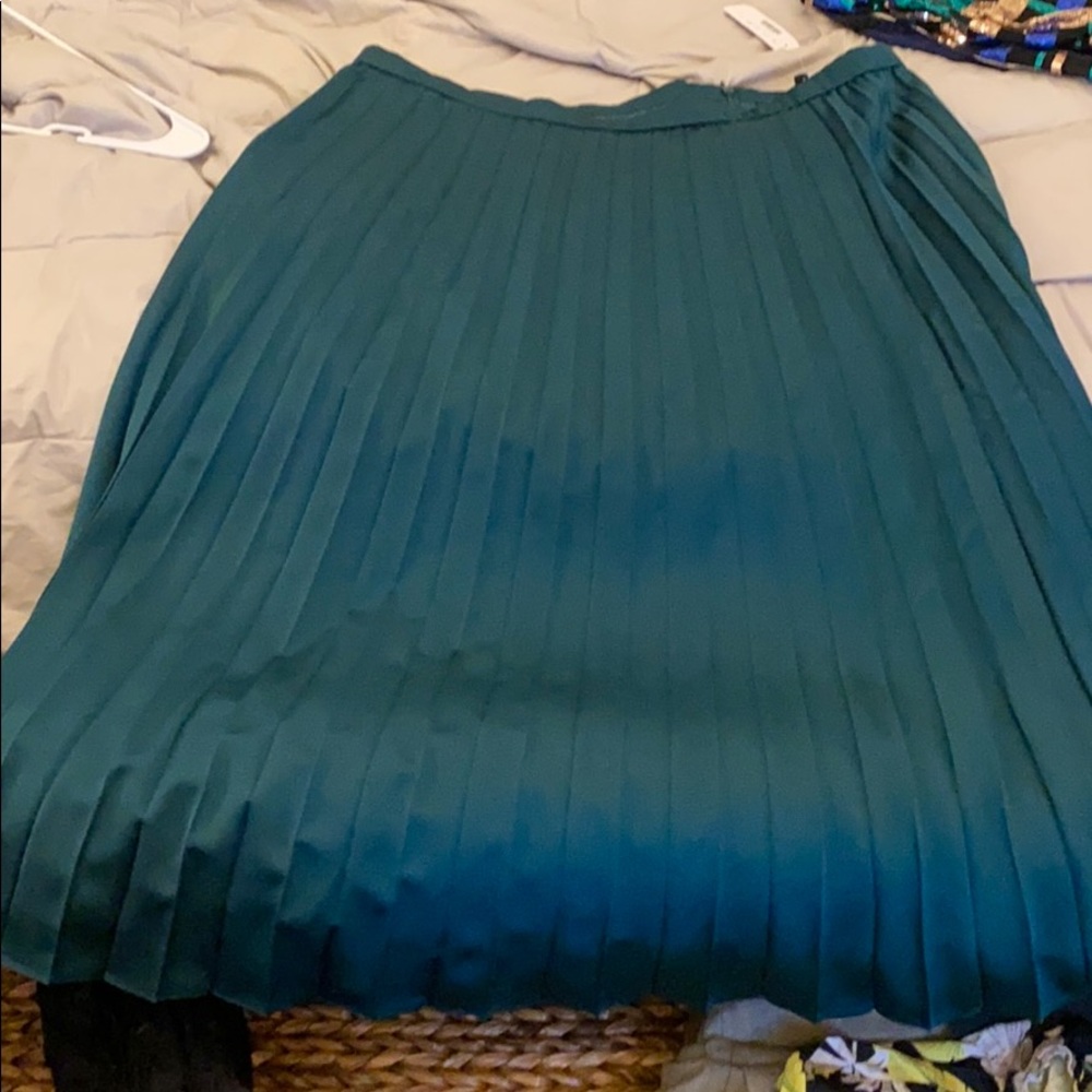 Deep Green Pleated Silk Skirt